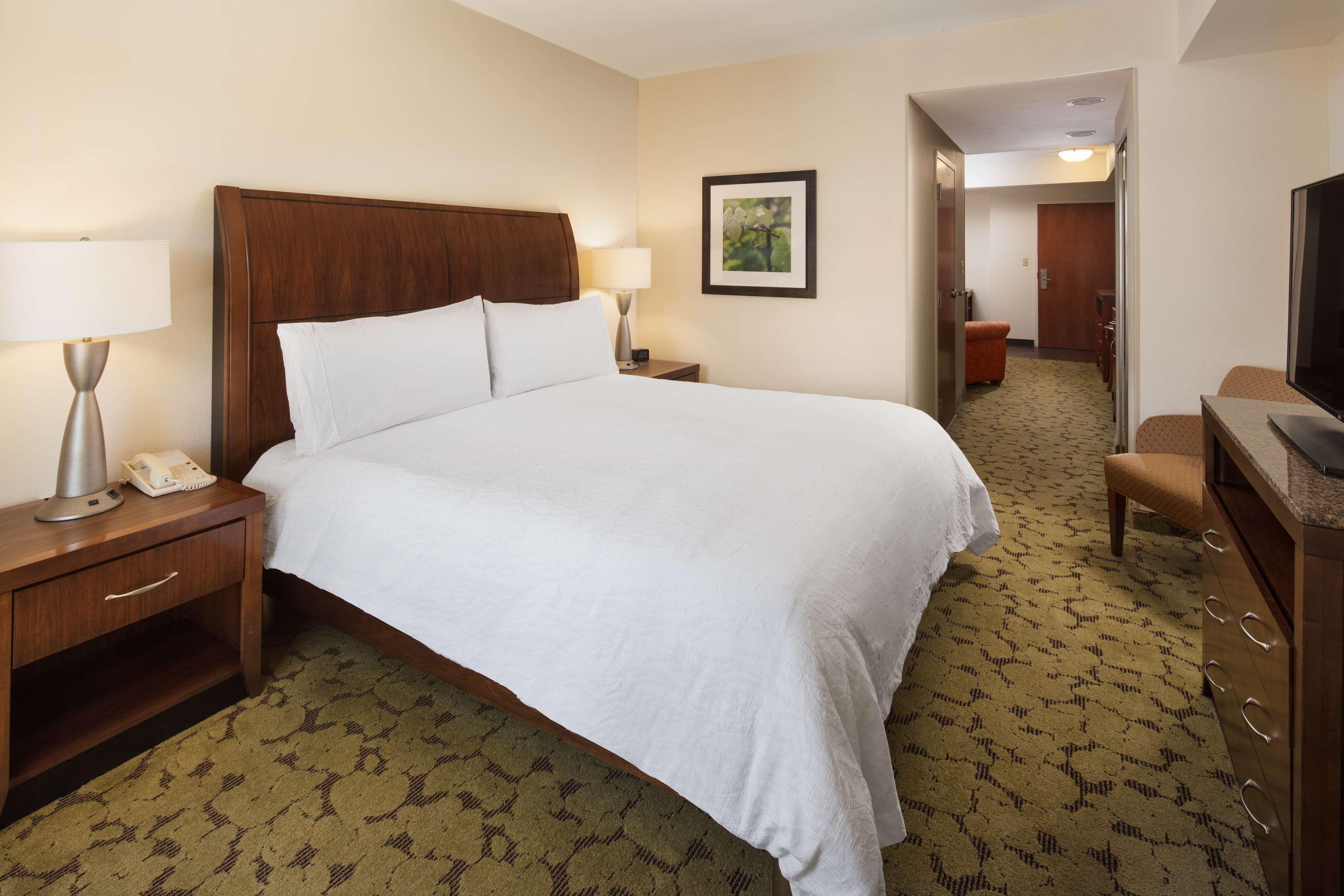 Hilton Garden Inn Boca Raton Exterior photo
