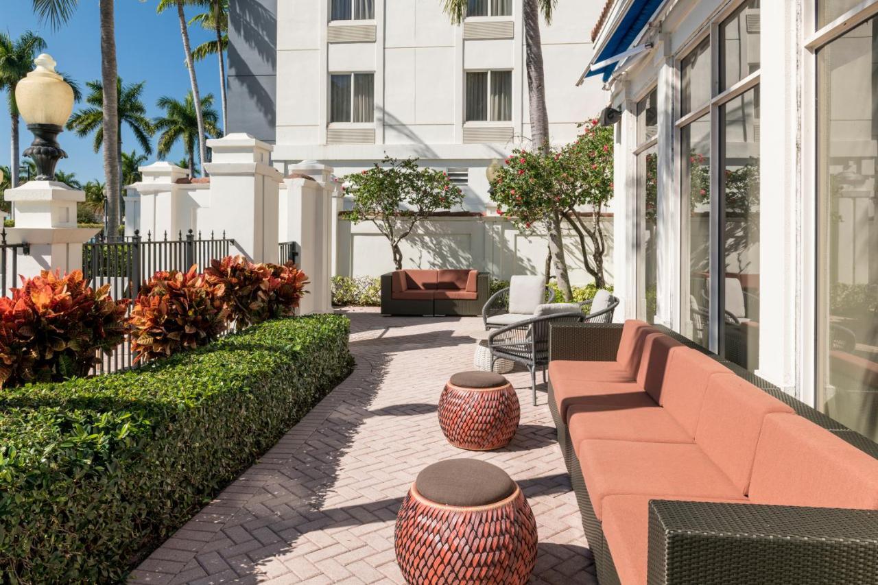 Hilton Garden Inn Boca Raton Exterior photo