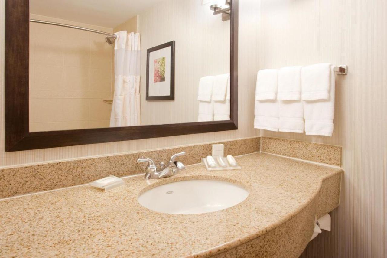 Hilton Garden Inn Boca Raton Exterior photo