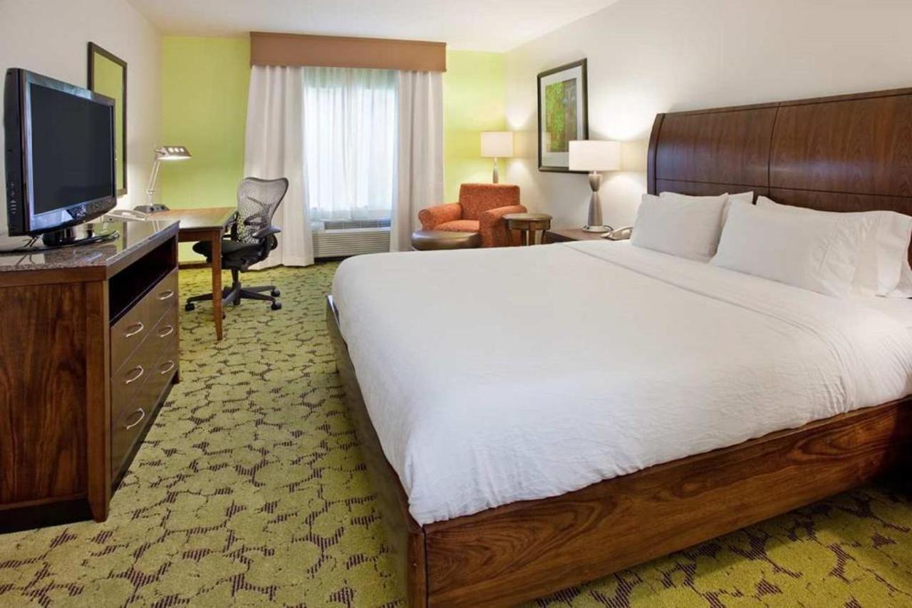 Hilton Garden Inn Boca Raton Exterior photo
