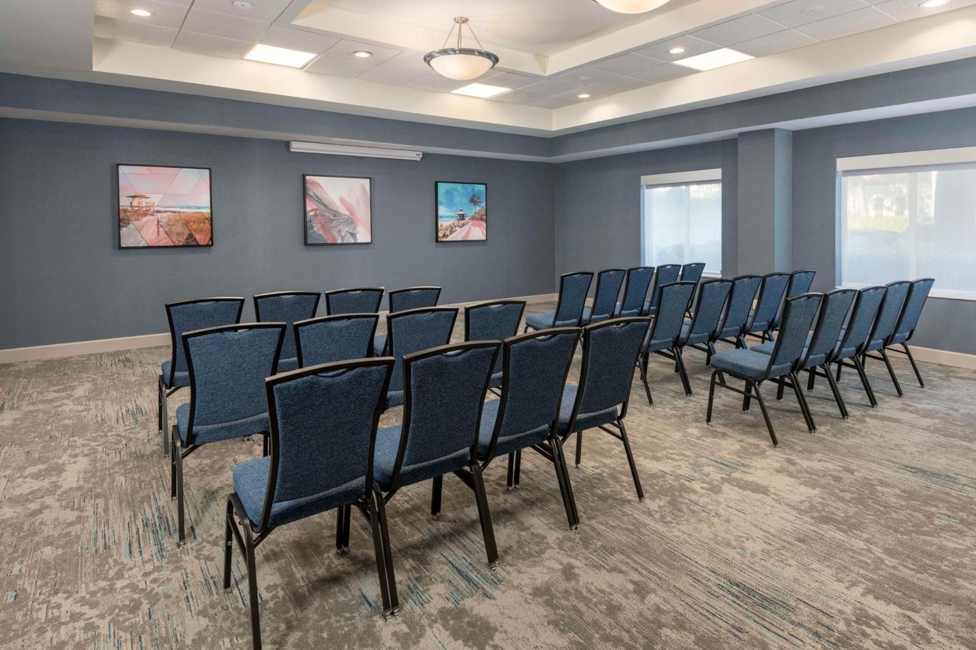 Hilton Garden Inn Boca Raton Exterior photo