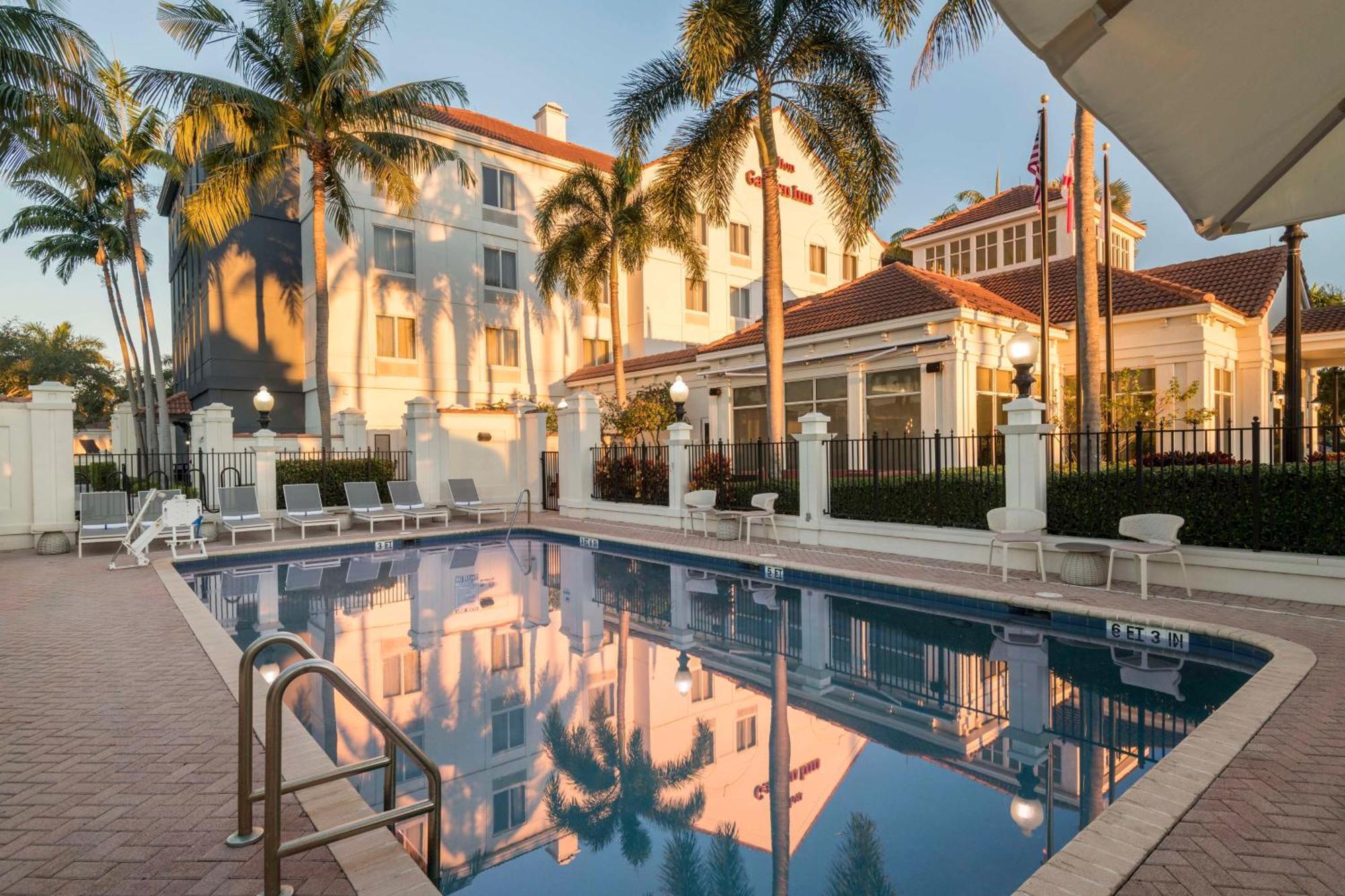 Hilton Garden Inn Boca Raton Exterior photo
